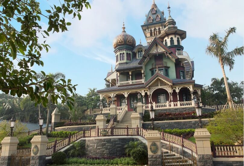 Disney Hong Kong: um guia completo para viver um dia mágico! mystic manor disney hong kong